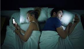 MOBILE DEVICES AND INSOMNIA