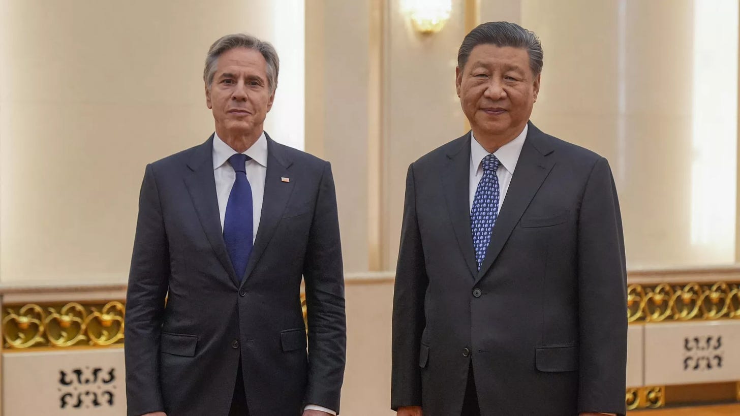 US Secretary of State Antony Blinken (L) meets with China's President Xi Jinping at the Great Hall of the People in Beijing on April 26, 2024. - Sputnik International, 1920, 27.04.2024