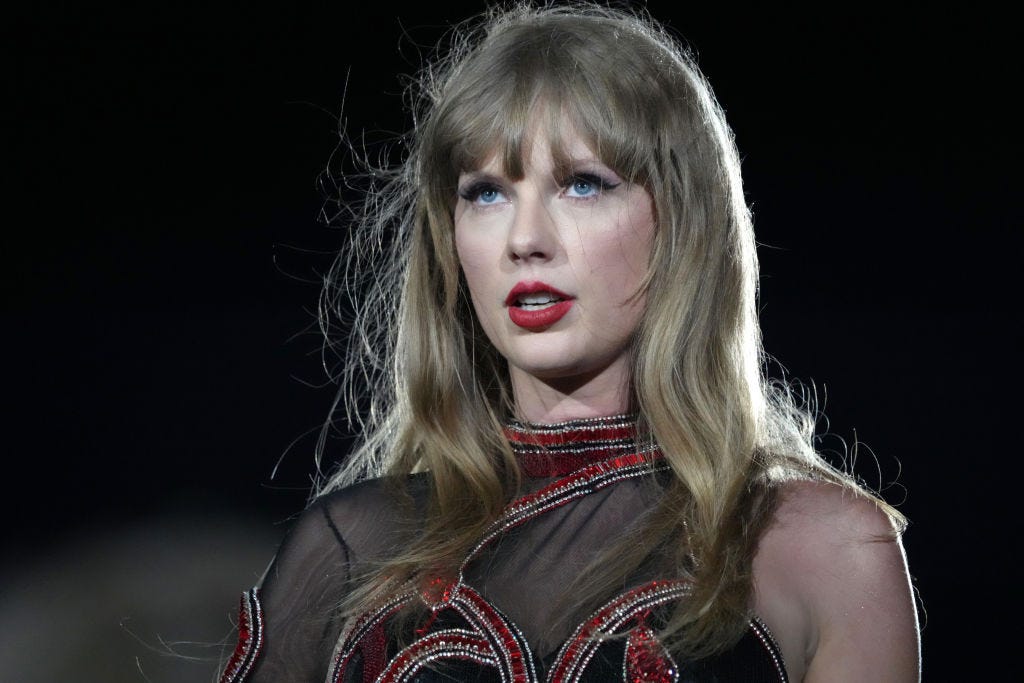 Christopher Nolan: Studios Missed Out Not Releasing Taylor Swift's