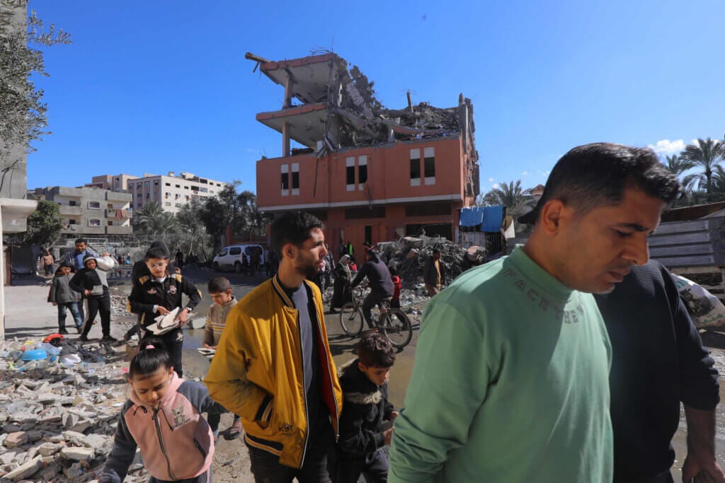 Deir al-Balah, central Gaza, February 1, 2024. (Photo: Naaman Omar/APA Images) Deir al-Balah, central Gaza, February 1, 2024. (Photo: Naaman Omar/APA Images)