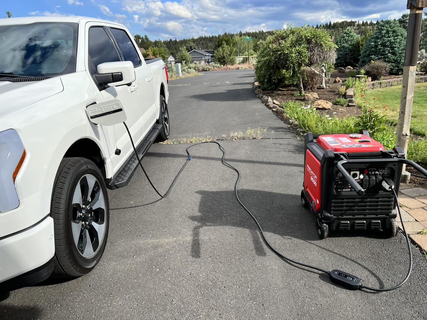 Ford F-150 Lightning Owner Plugs Into Propane Generator, Briefly Turns  Truck Into a Hybrid - autoevolution