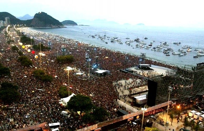 Show antológico dos Rolling Stones reuniu 1 milhão de pessoas na Praia de  Copacabana