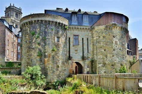 Découverte du quartier médiéval de Rennes – Office de Tourisme