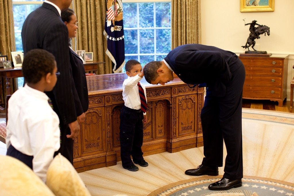 Indelible Image of Boy's Pat on Obama's Head - The New York Times
