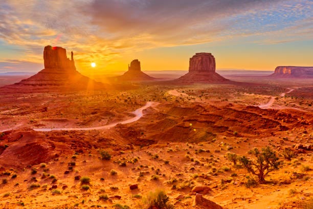 2,400+ Monument Valley Sunrise Stock Photos, Pictures ...