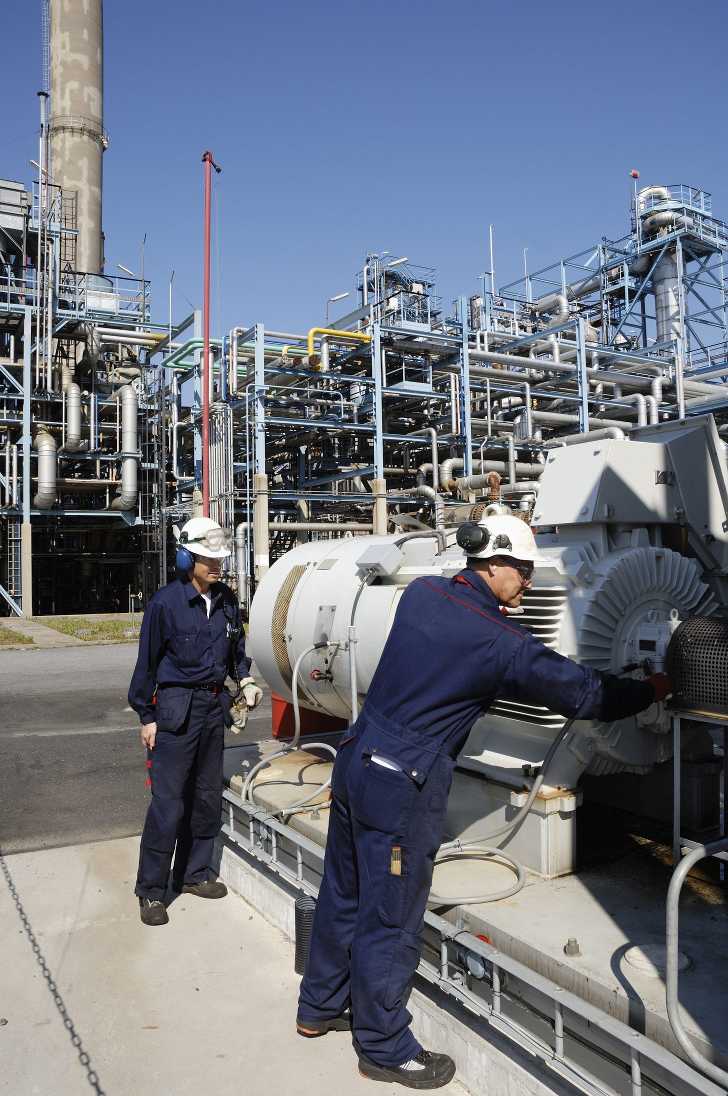 Workers-shutterstock_3653058