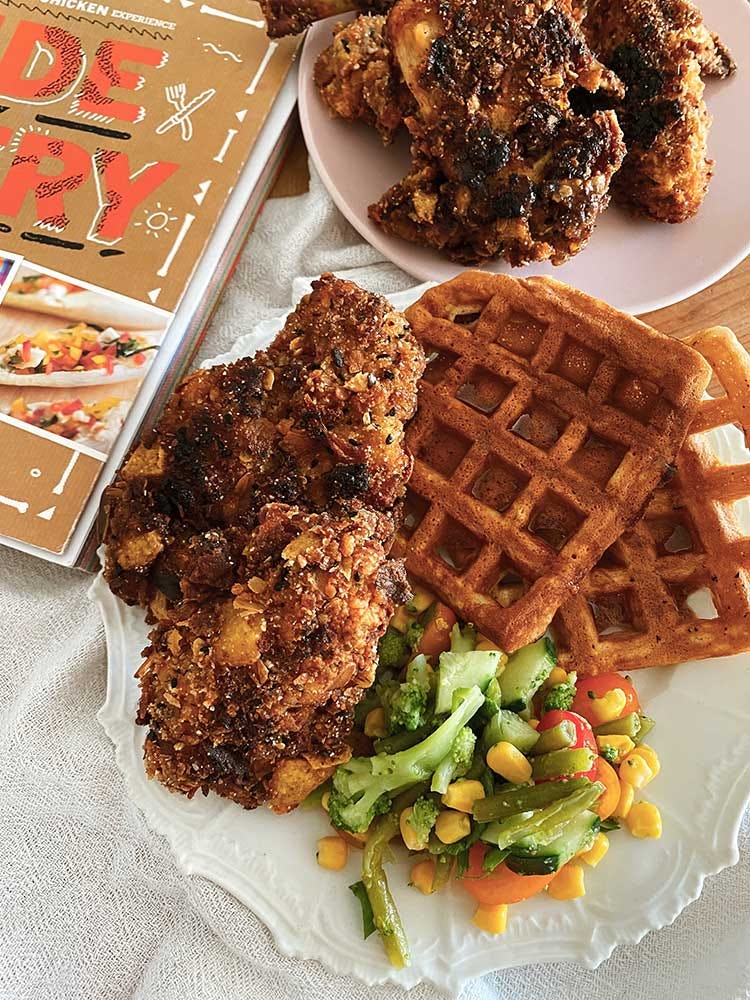 fried chicken & waffles poulet frit ride or fry