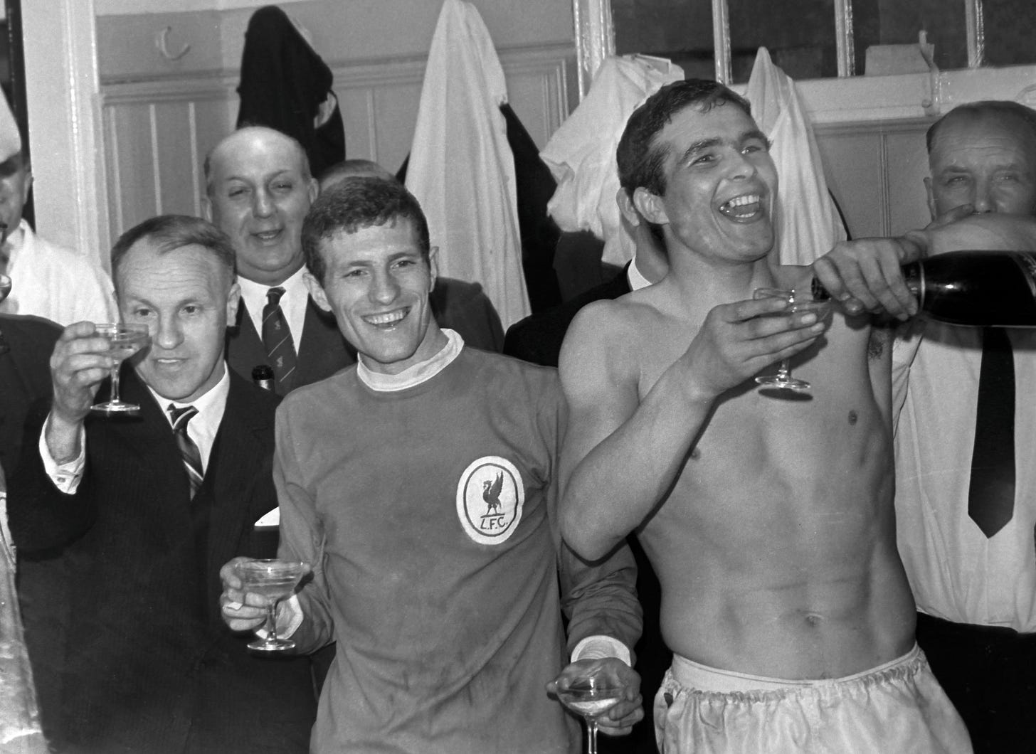 Willie Stevenson, dressing-room joker at heart of Liverpool success, dies  at 85