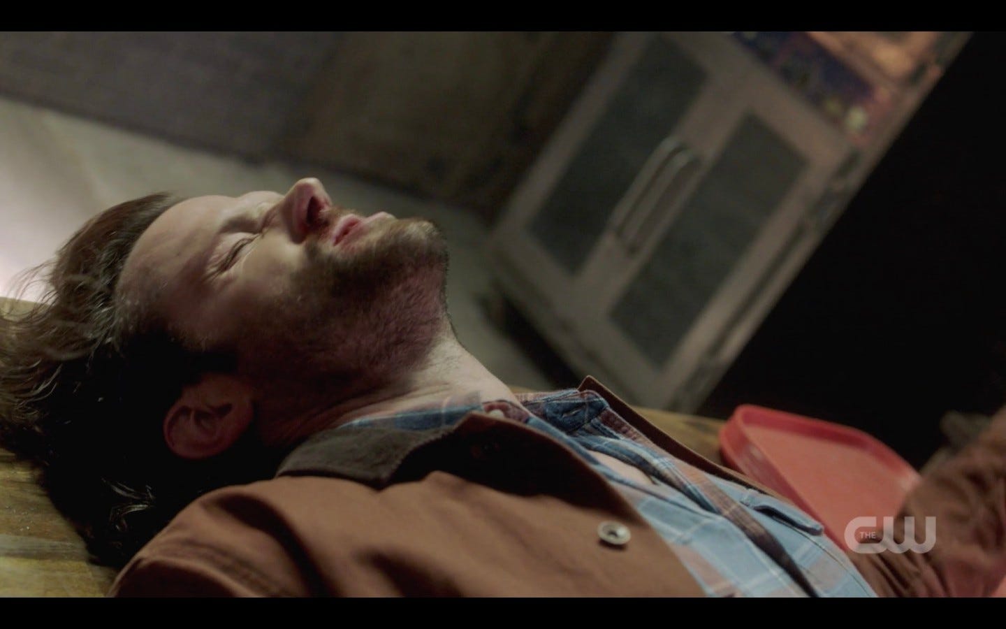 sam winchester knocked out by kip on floor spn 1401