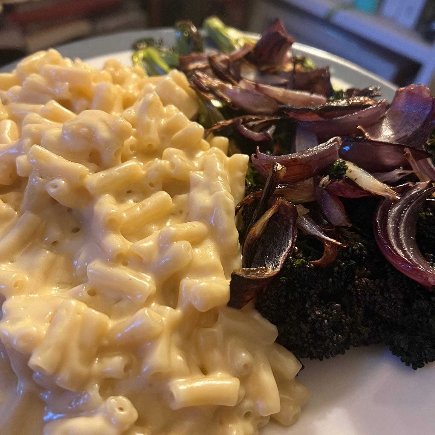 A picture of my version of the 3 ingredient Mac & cheese with roasted broccoli & onion