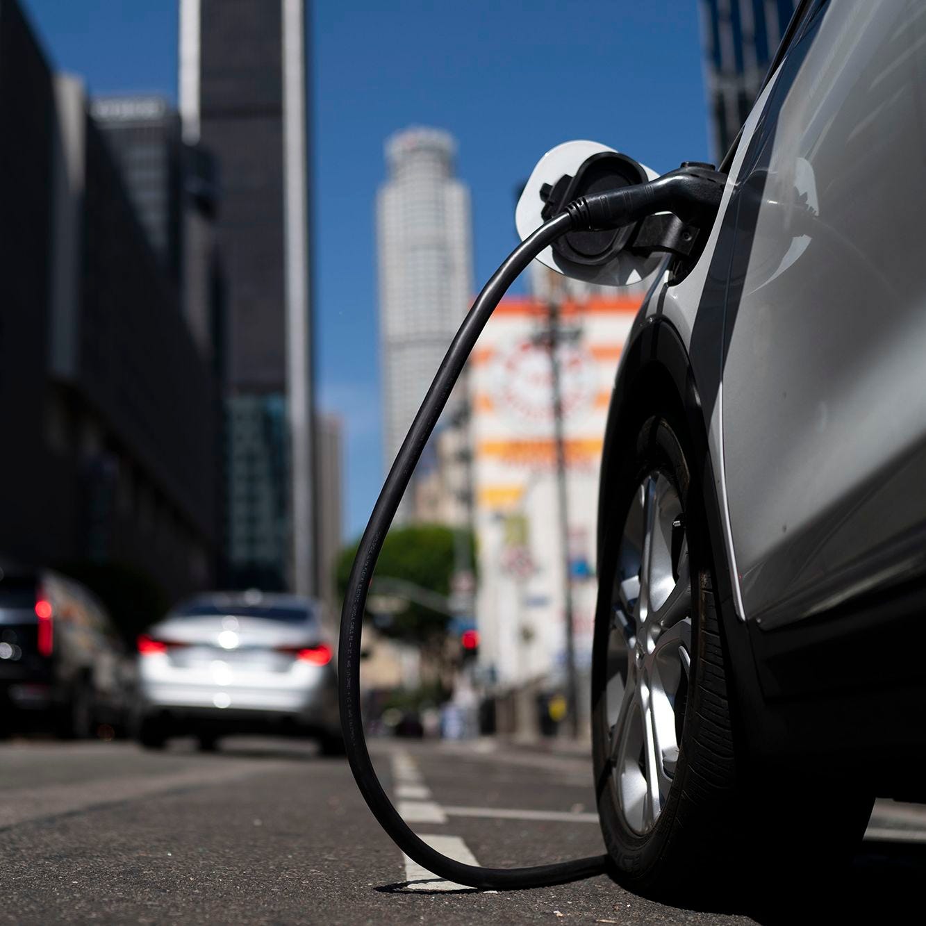 Electric vehicle sales hit a tipping point in 2022 | CNN Business