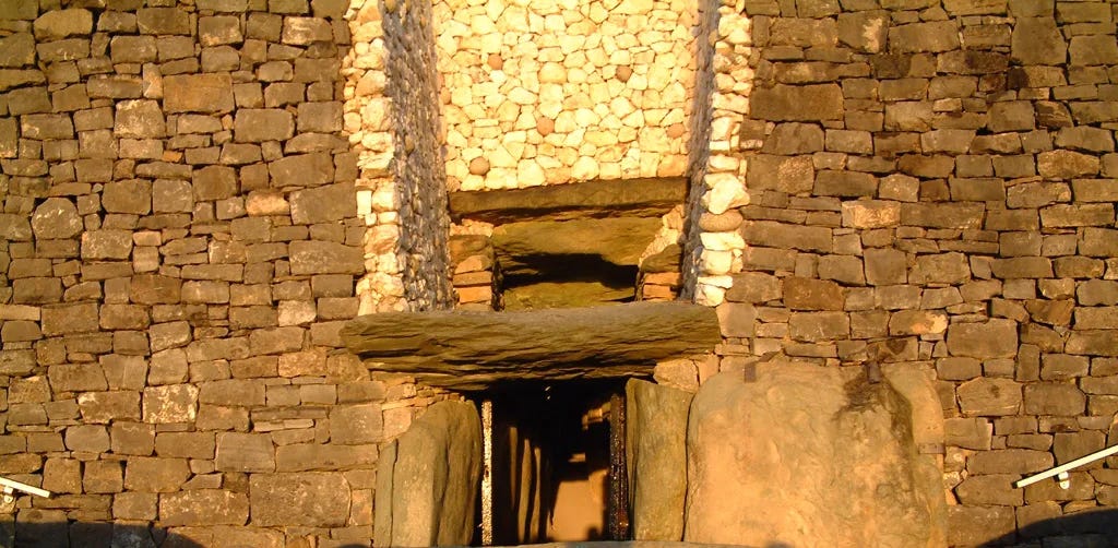 Roofbox over the Newgrange entrance