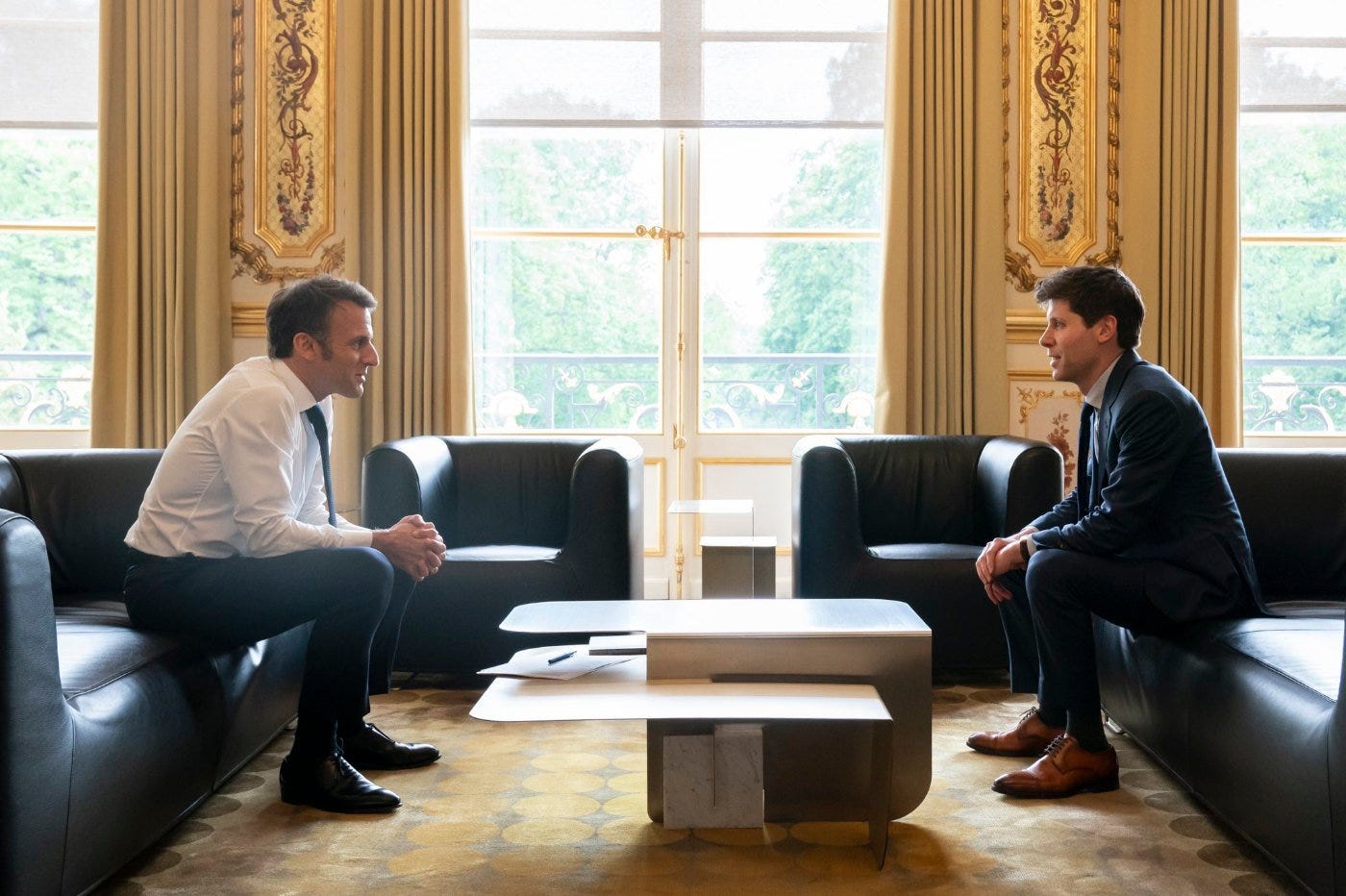 https://www.presse-citron.net/app/uploads/2023/05/chatgpt-macron-altman.jpg