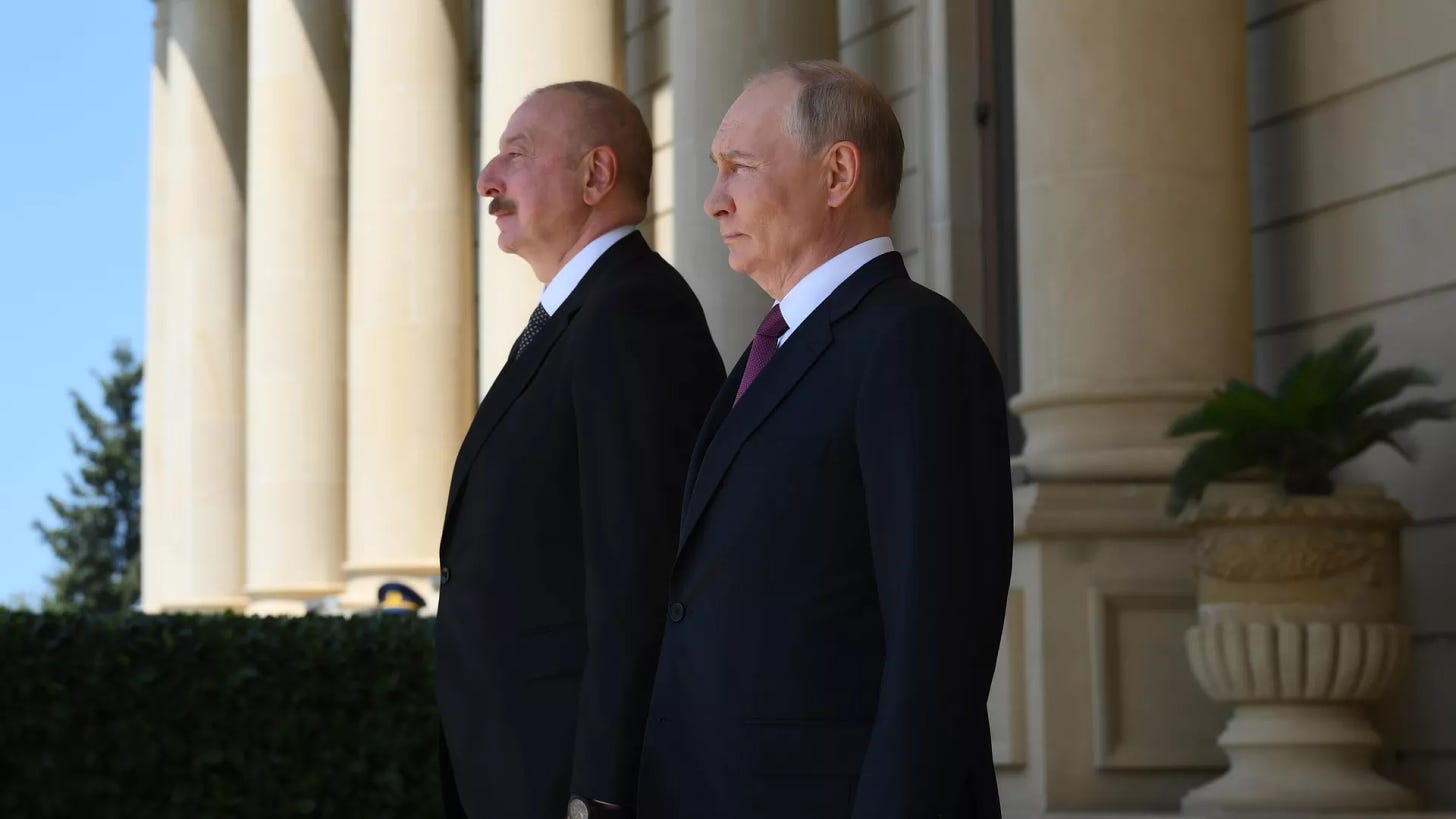 Russian President Vladimir Putin and Azerbaijani President Ilham Aliyev - Sputnik International, 1920, 28.12.2024