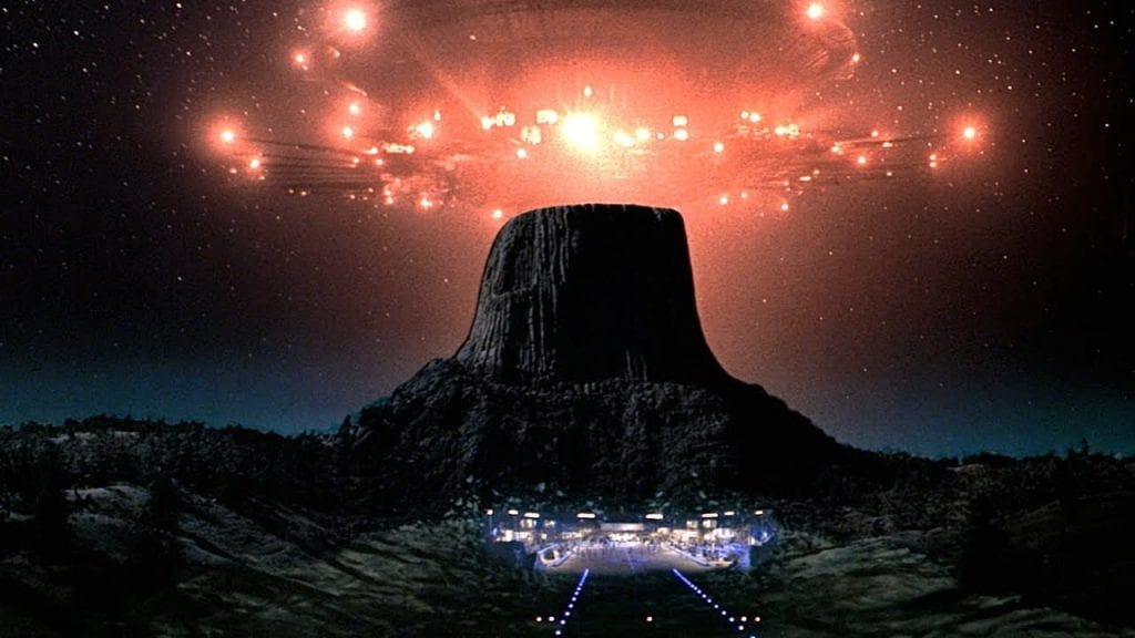 The Cinematic Wonders of Close Encounters of the Third Kind – Establishing  Shot