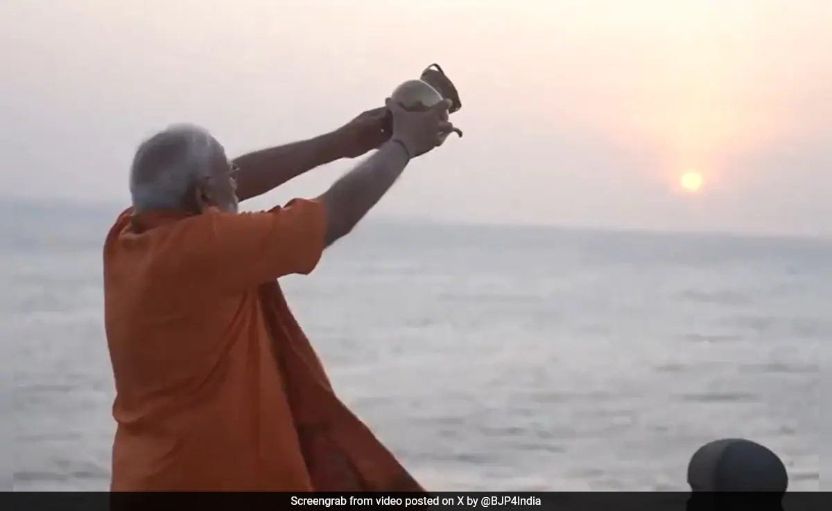 Experience the Divine: PM Modi's 'Surya Arghyaa' Sunrise Ritual at Vivekananda Memorial - A Must-Watch!