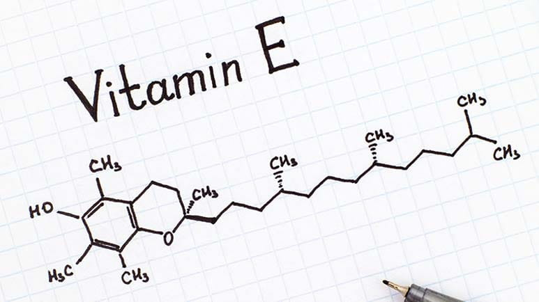 vitamin e helps decrease cancer risk