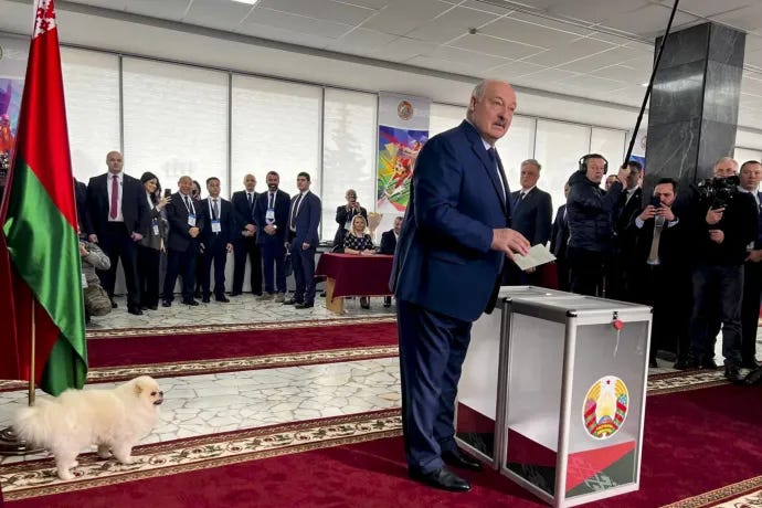 Egy állami tévében megjelent exit poll szerint Lukasenko 88 százalékkal nyerte a belarusz elnökválasztást