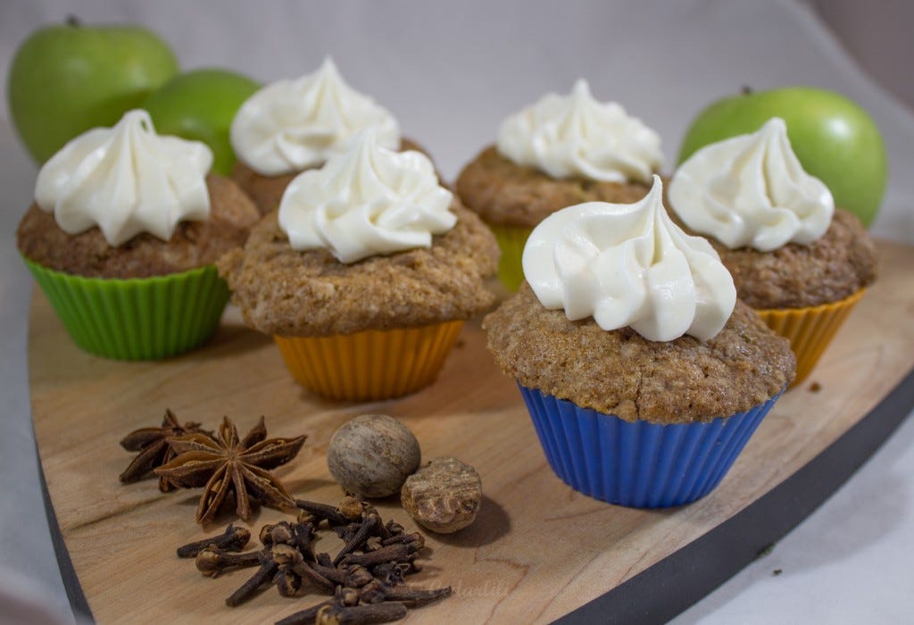 Apple Struesel Cupcakes