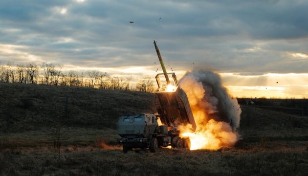 Байден дозволив завдавати ударів по території РФ для захисту Харкова - Politico