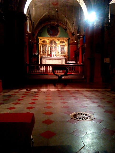 L'altare della chiesa inglese di St. Mark's a Firenze