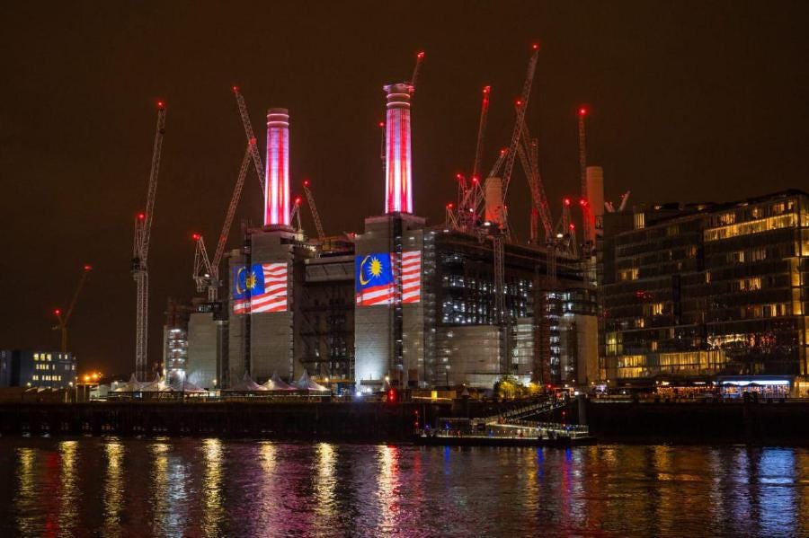 In conjunction with Malaysia Day, the chimneys at the Battersea Power Station in South London were lit up with the colours of the Jalur Gemilang. -- Picture credit : Battersea Power Station Development Company