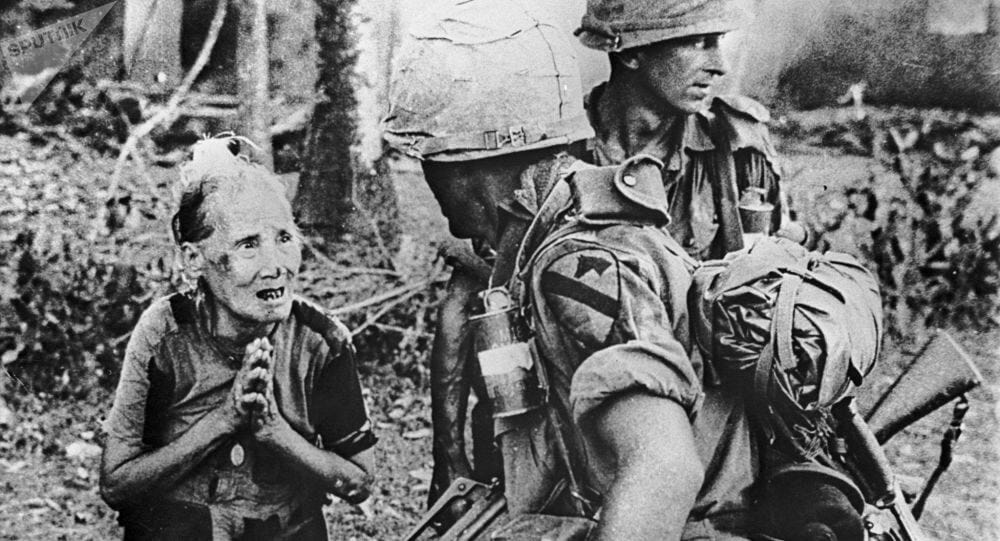 How many Vietnamese people fell down in the Vietnam War? -