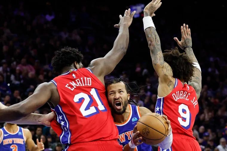 Jalen Brunson, visiting Knicks rout shorthanded Sixers, 128-92