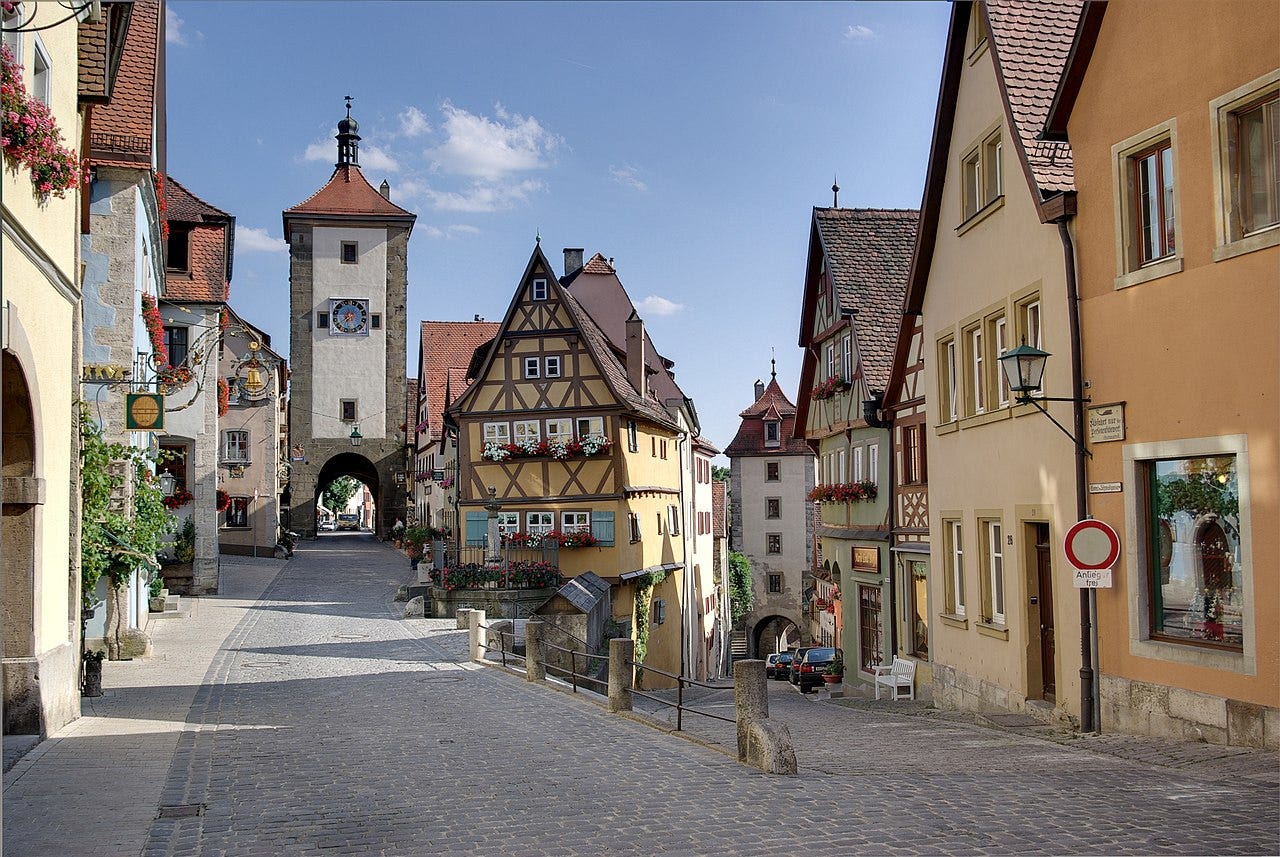 Plönlein with Kobolzeller Steige and Spitalgasse