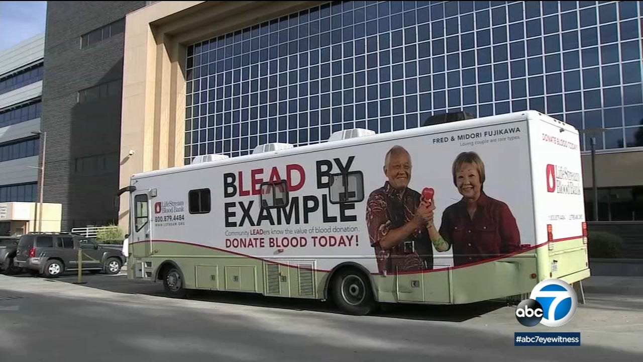 Riverside Community Hospital employees roll up their sleeves for a mobile blood  drive amid national blood supply shortage - ABC7 Los Angeles
