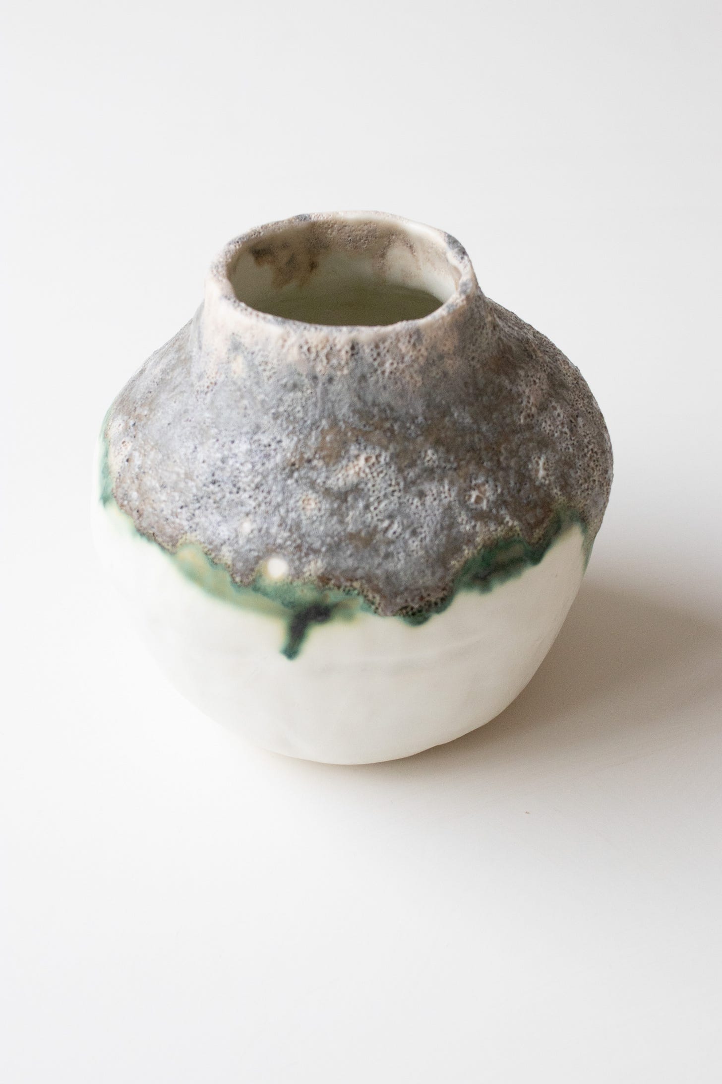 porcelain vase-7.jpg