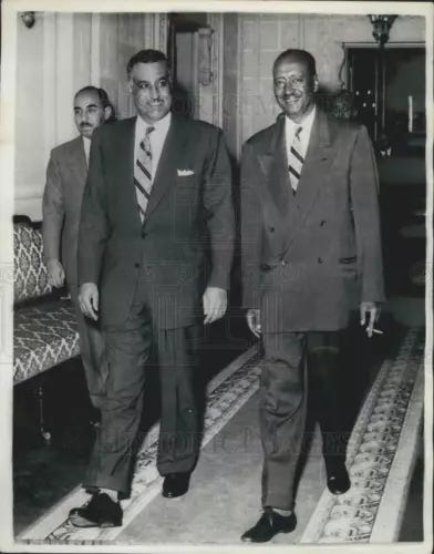 Press Photo Mohamed Ahmed Mahgoub of Sudan & Pres. Nasser of Egypt - KSB07903 - Picture 1 of 2