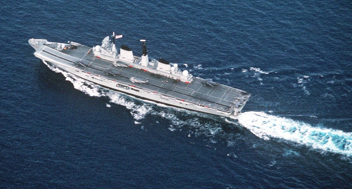 HMS_Invincible_1991_DN-ST-92-01125s