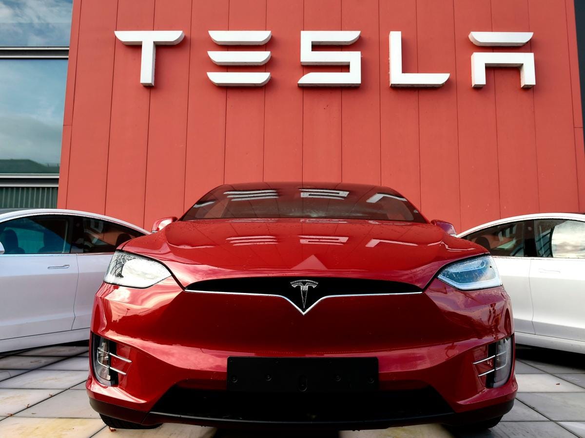 Tesla settles lawsuit over crash that killed Apple engineer driving in  Autopilot mode