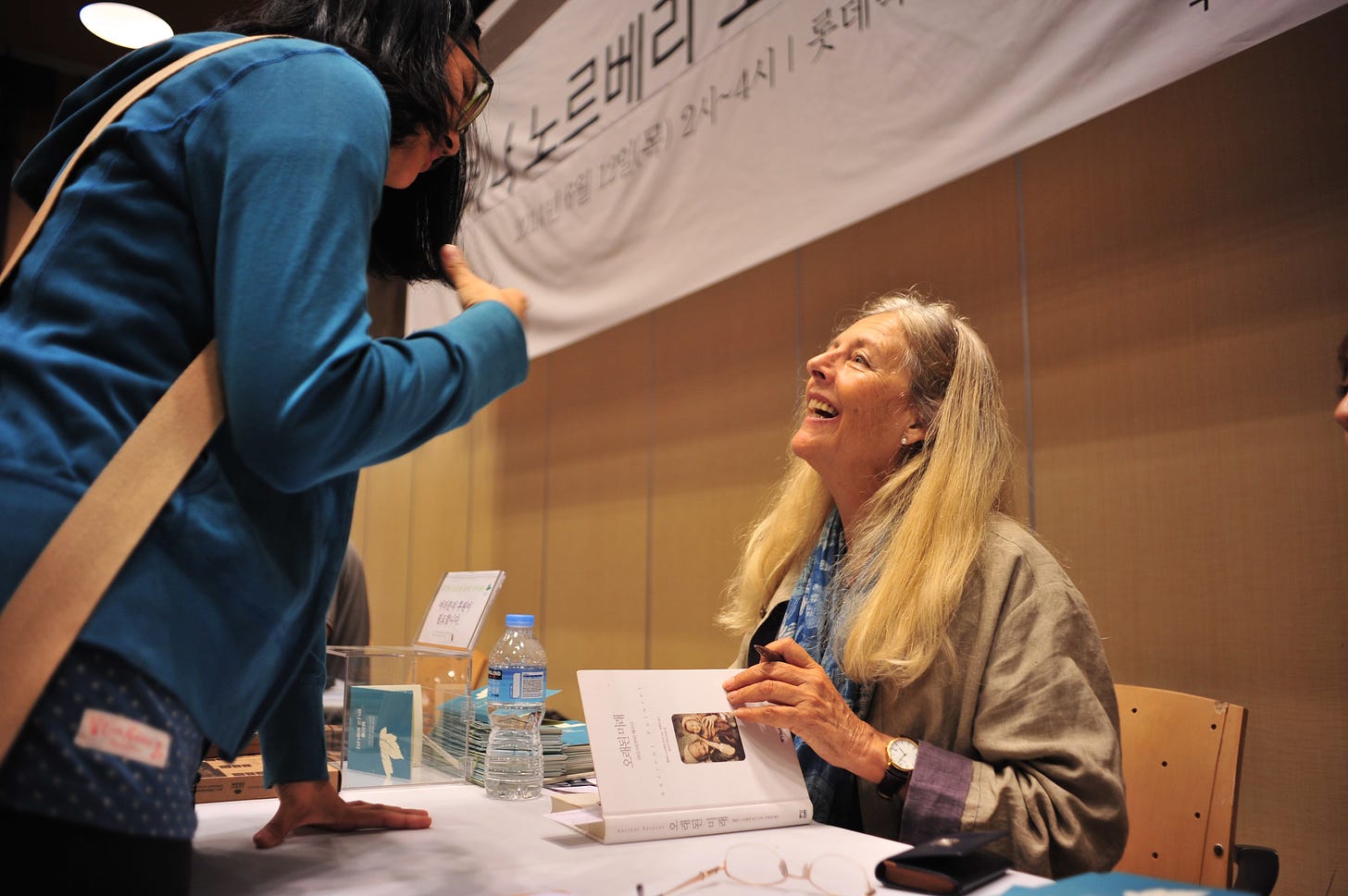 Helena Norberg-Hodge at her book signing in South Korea.