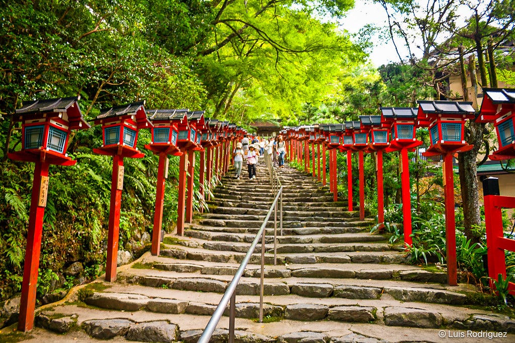 Escaleras al santuario de Kibune