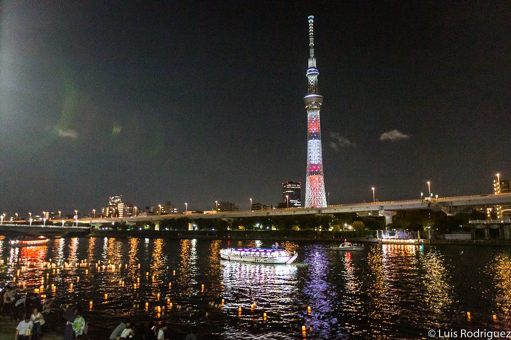 Festival Toro Nagashi en Asakusa