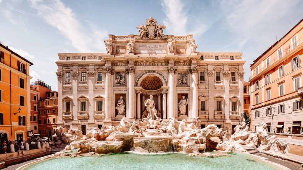 Not To Do When Visiting Italy, Trevi Fountain