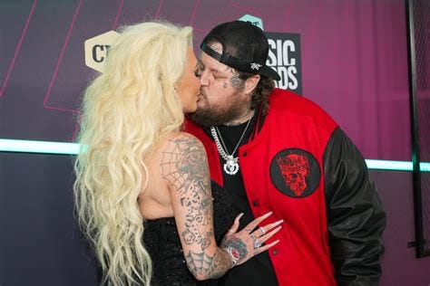 Jelly Roll And Bunnie XO Turns Heads On The CMT Music Awards Red Carpet ...