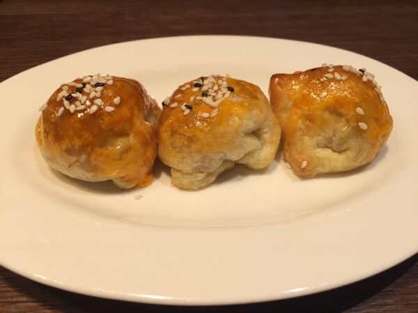 Barbecue chicken puffs