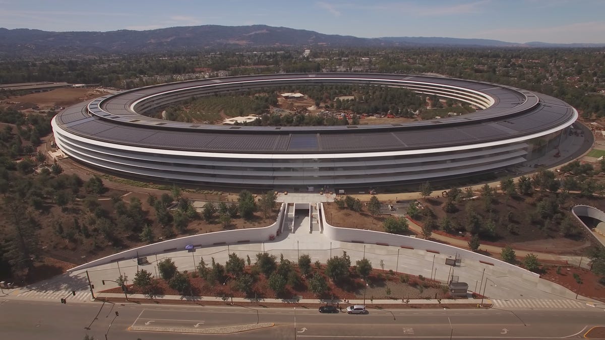 Apple Park, Cupertino, California: September 2017 drone flyover video ...