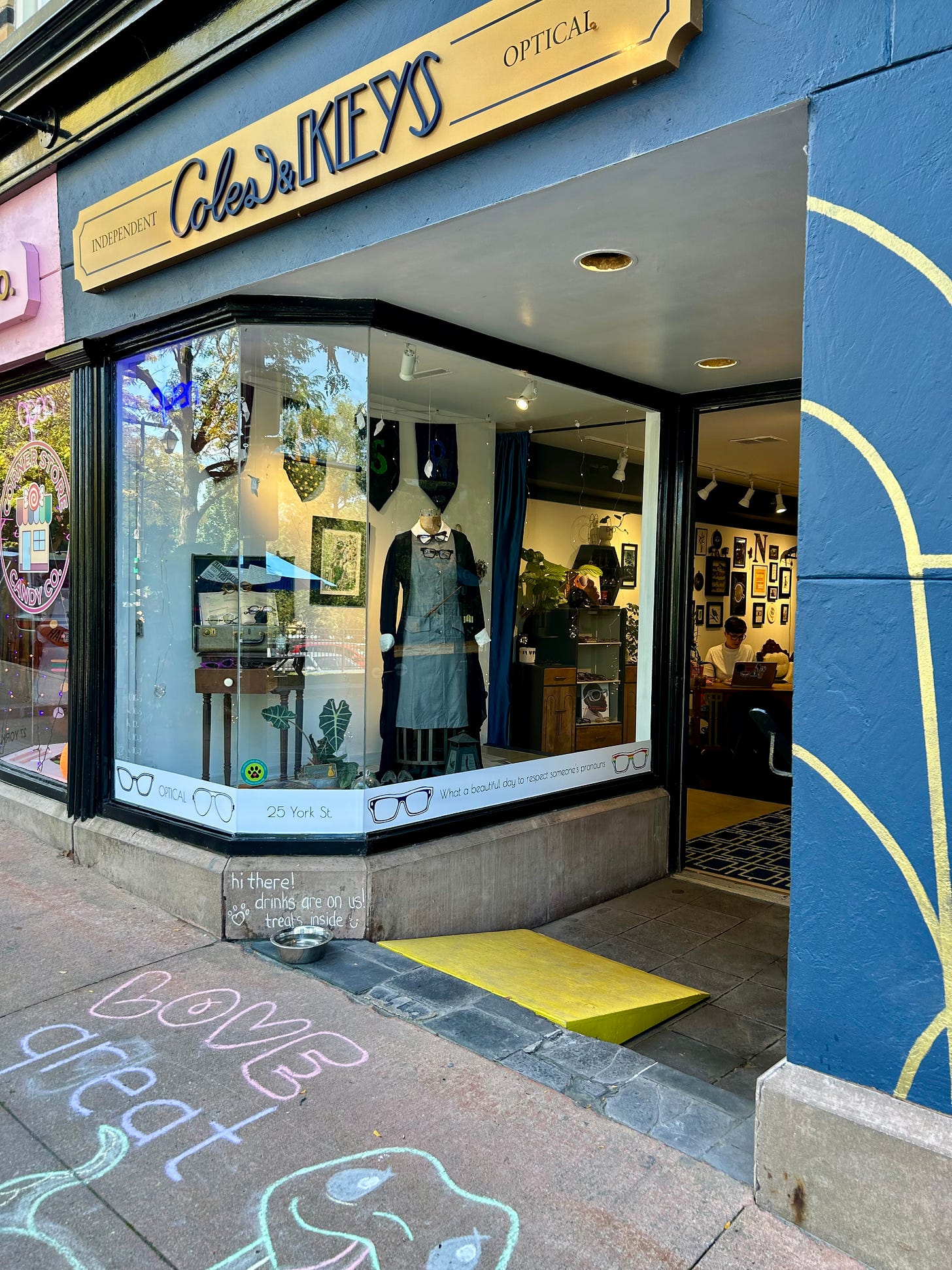 Storefront of Coles & Keys in Stratford ON