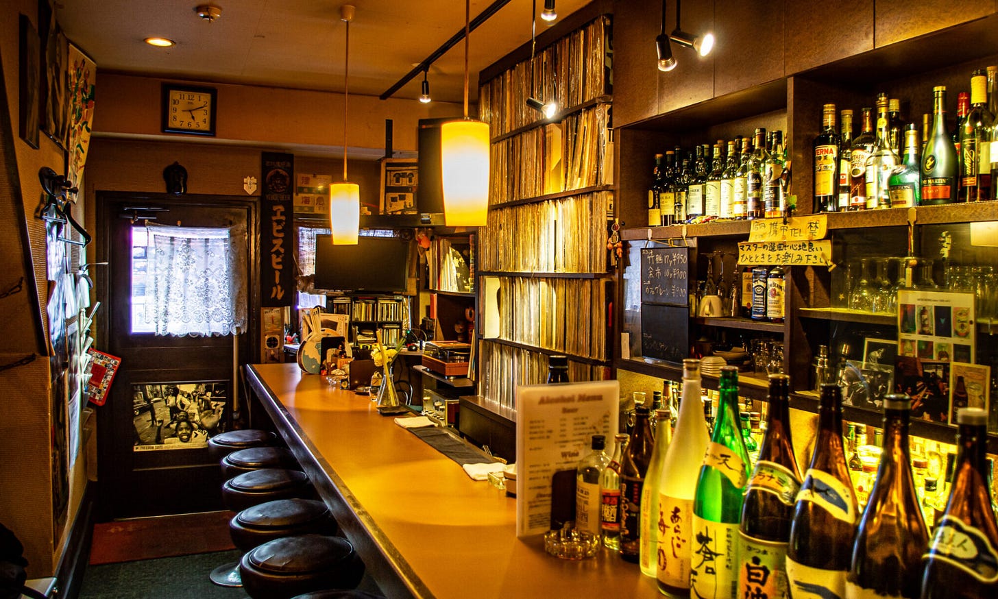 Tokyo's 'Jazz Kissa' Cafe Culture – Tokyo.us