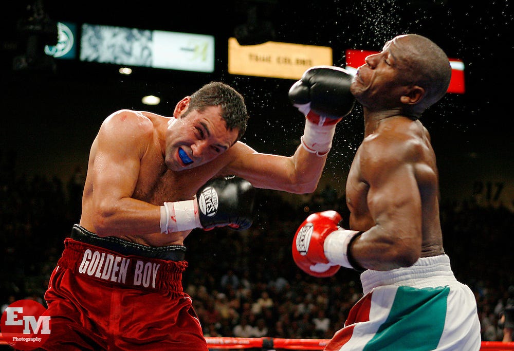 Oscar De La Hoya vs Floyd Mayweather Jr. - May 5, 2007 - MGM Grand Garden  Arena, Las Vegas, NV | Ed Mulholland - Freelance Photographer