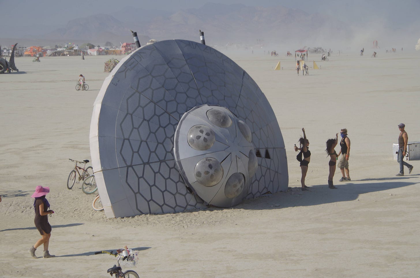 Crashed-UFO-Art-Piece-Burning-Man-2013