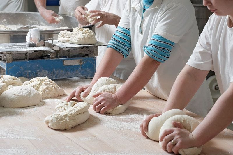https://cdn.britannica.com/66/143266-050-21A38AA1/Bakers-dough.jpg