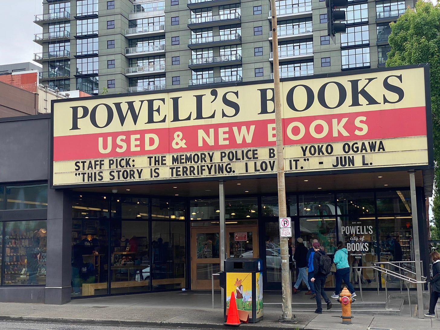 Powell's City of Books is a bookstore lover's dream come true | KMUW