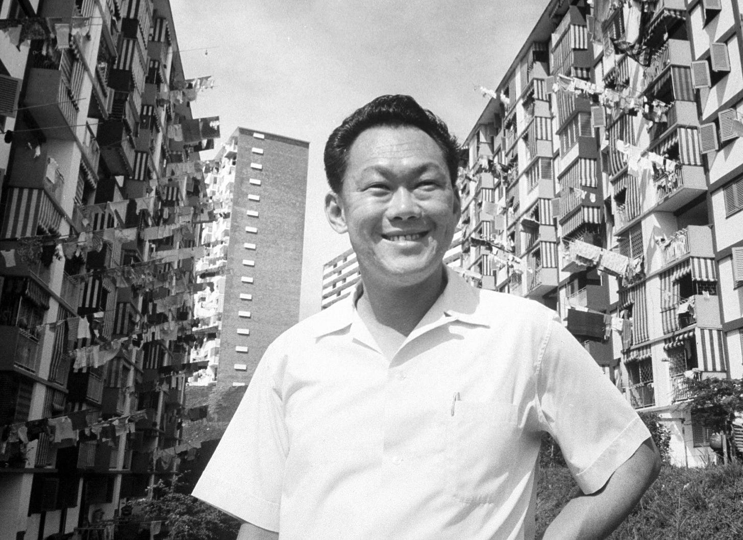 Lee Kuan Yew, Founding Father and First Premier of Singapore, Dies at 91 -  The New York Times