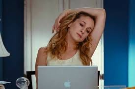 Como Carrie Bradshaw se comportaria nessa pandemia | by Carolina Fernanda |  Medium