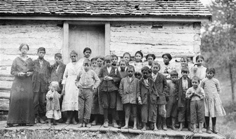 School Group Outside Bear Mountain Indian Mission School - Encyclopedia ...